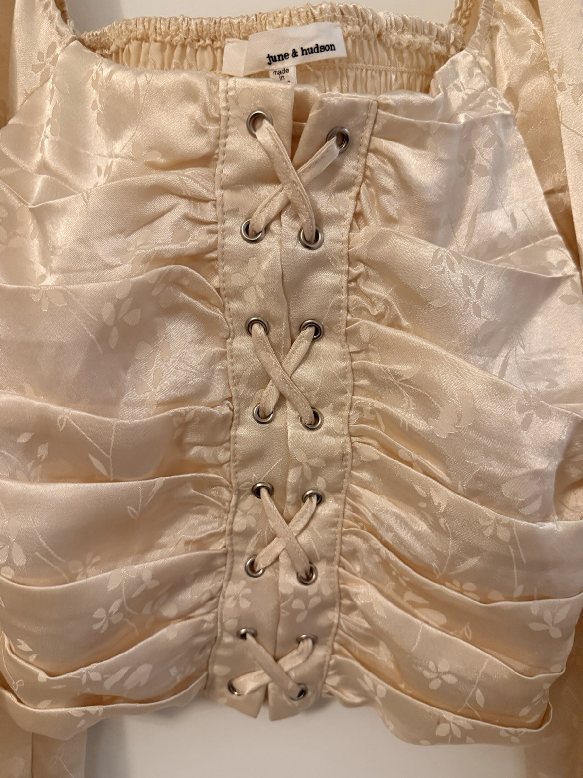 June & Hudson Beige Satin Floral Square Neck Puff Sleeve Lace-Up Blouse S