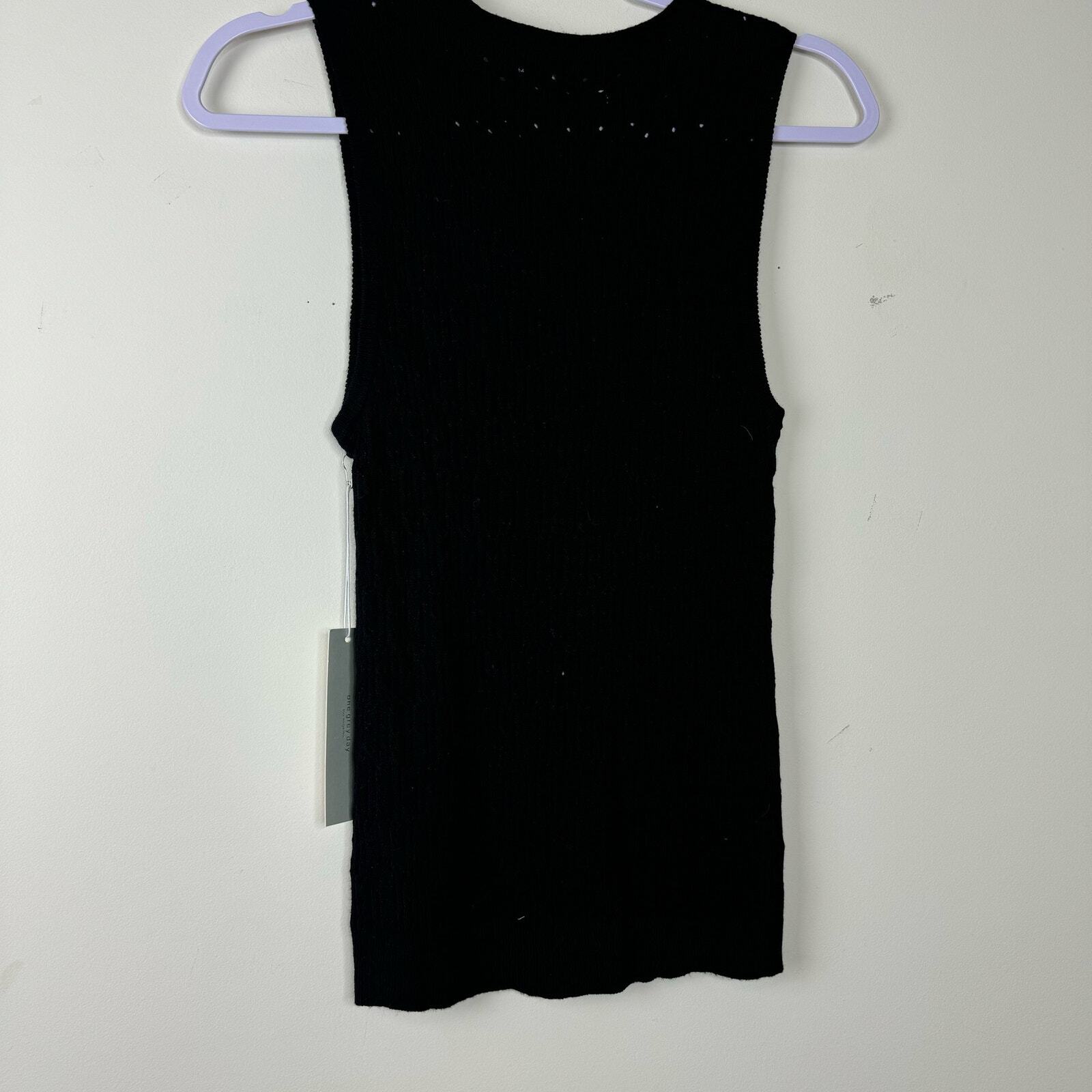 One Grey Day Black Sleeveless Knit Top NWT Size Small