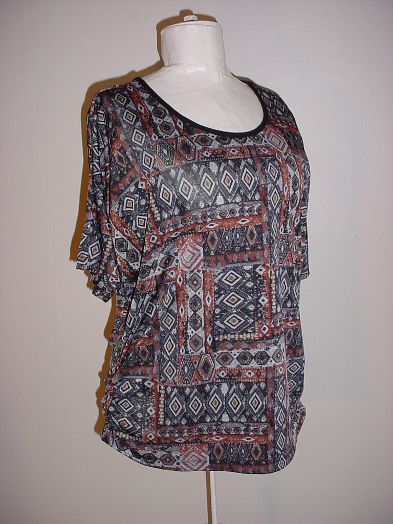 Notations Short Sleeved Top XL Silky Stretch Knit Tribal Patterned