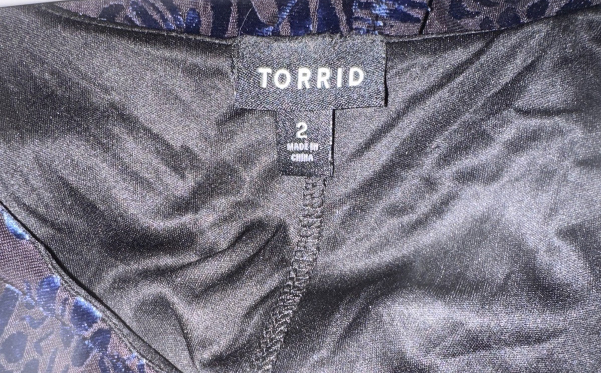 Torrid Floral Embossed Blouse Lined Black Blue Size 2