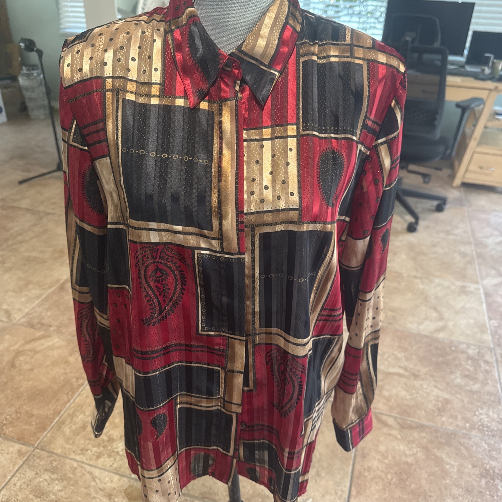 ALFRED DUNNER WOMENS SZ 16P LONG SLEEVE BLOUSE TOP red black