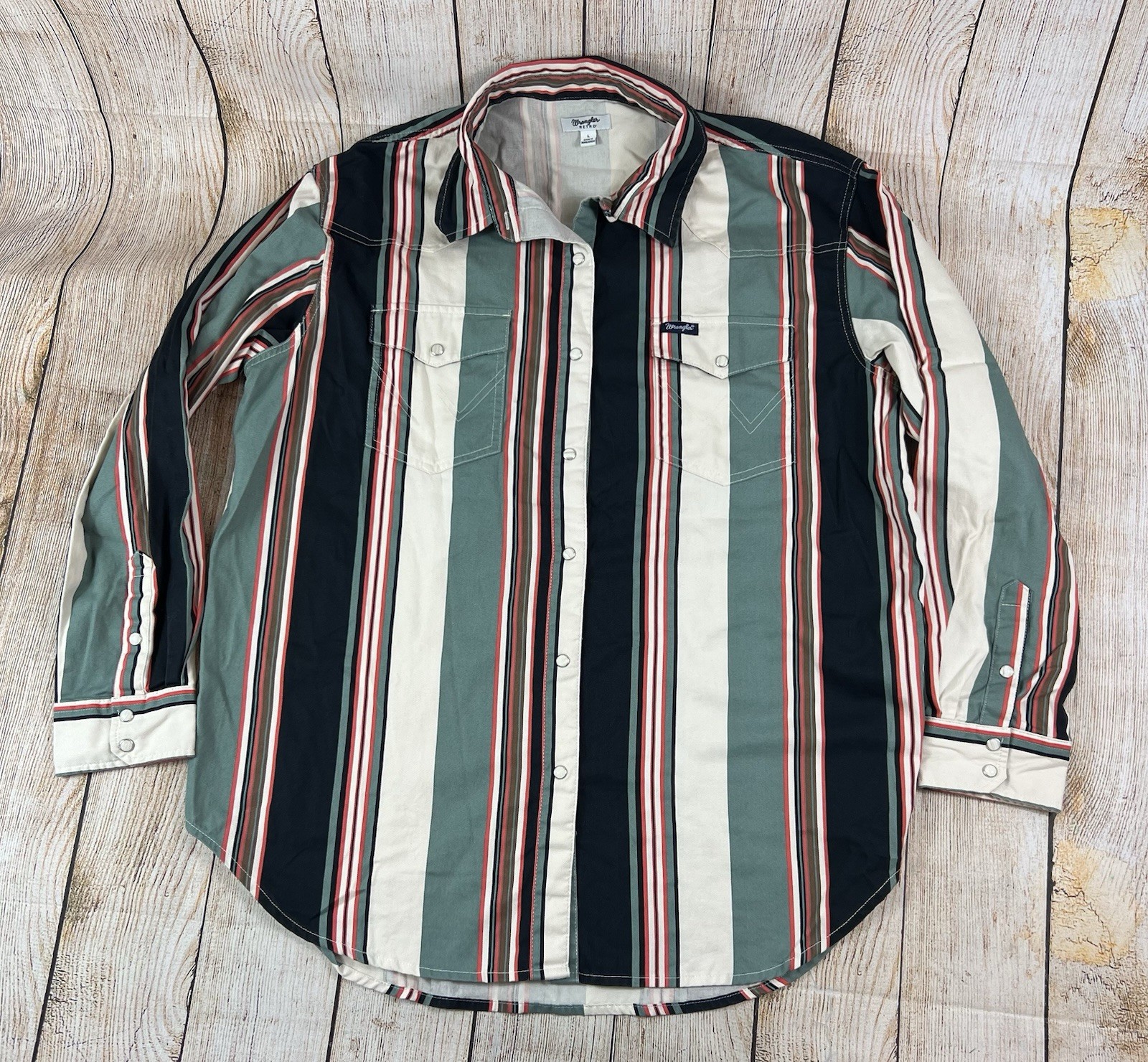 Women’s Wrangler Brushpopper Boyfriend Western Pearl Snap Shirt Size Large