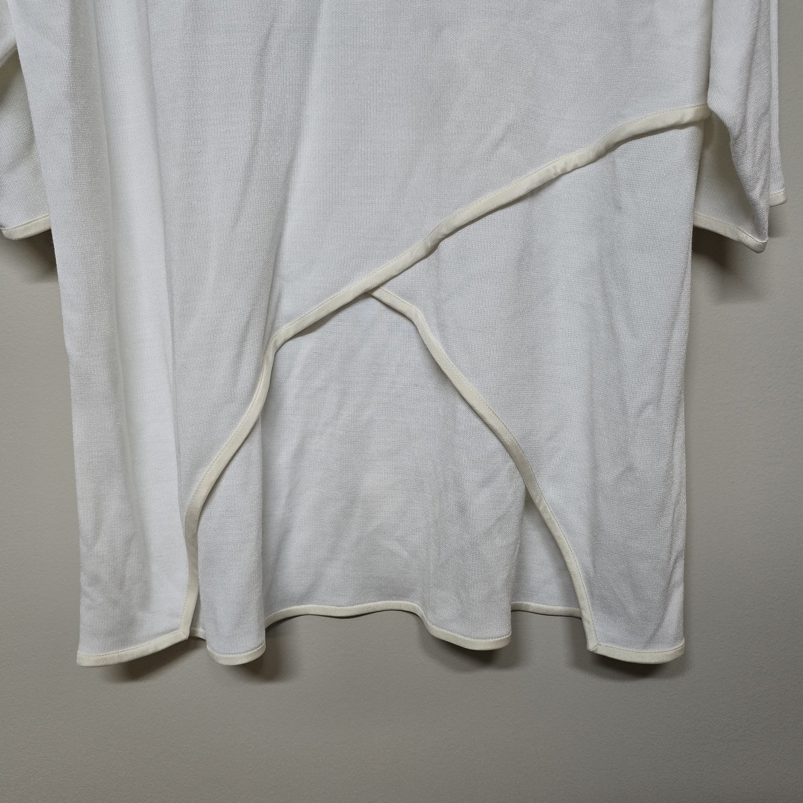 St. John White Bianco Tunic Top Medium M 100% Viscose Asymmetrical Hem New