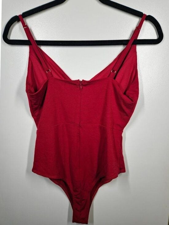 Lulus All the Rage Red Cross Front Cutout Bodysuit Sleeveless Stretch Size Med.