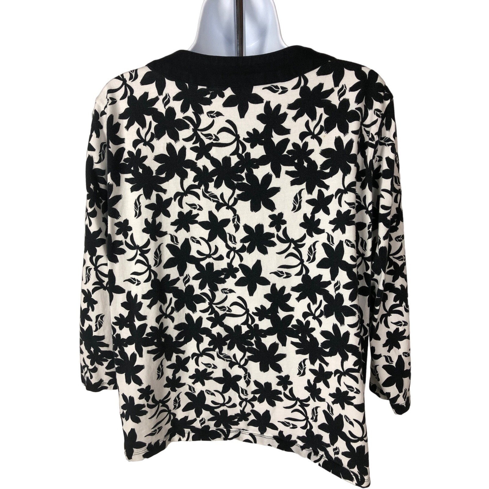 White Stags Top Women Size XL 16 to 18 Black White Floral Scoop Neck 3/4 Sleeves