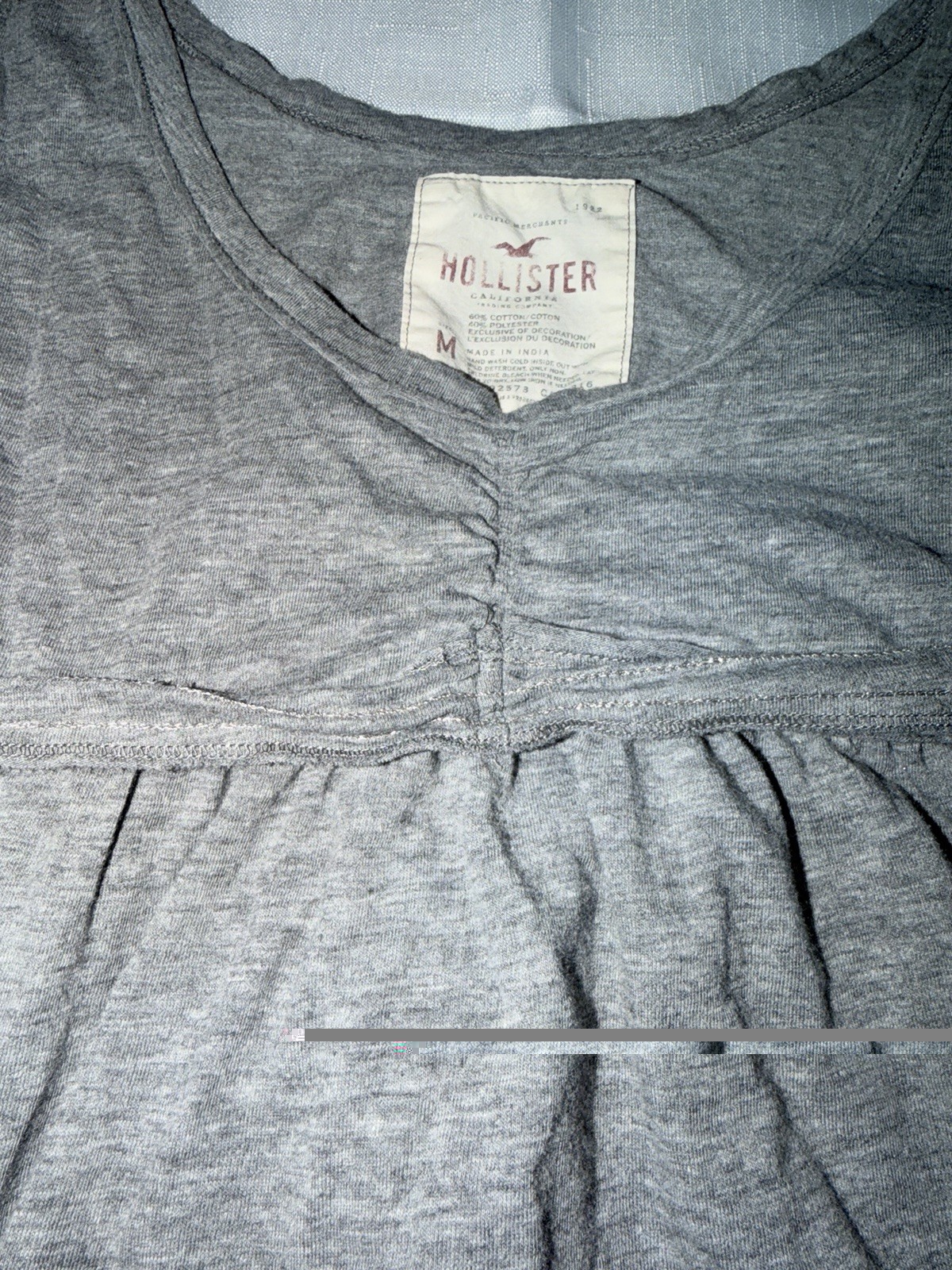 Rare Y2KHollister Women’s Gray baby doll top size medium great condition
