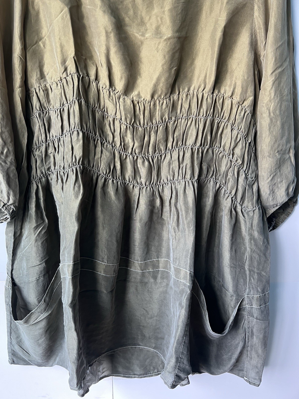 NWT Love Notes 100% silk Smocked Tunic Top XL Olive Khahi Boho Bishop Sleeve