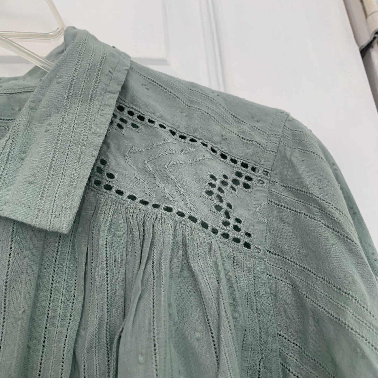 American Eagle Top Womens Small Green Balloon Sleeve Collared Peasant Blouse NWT