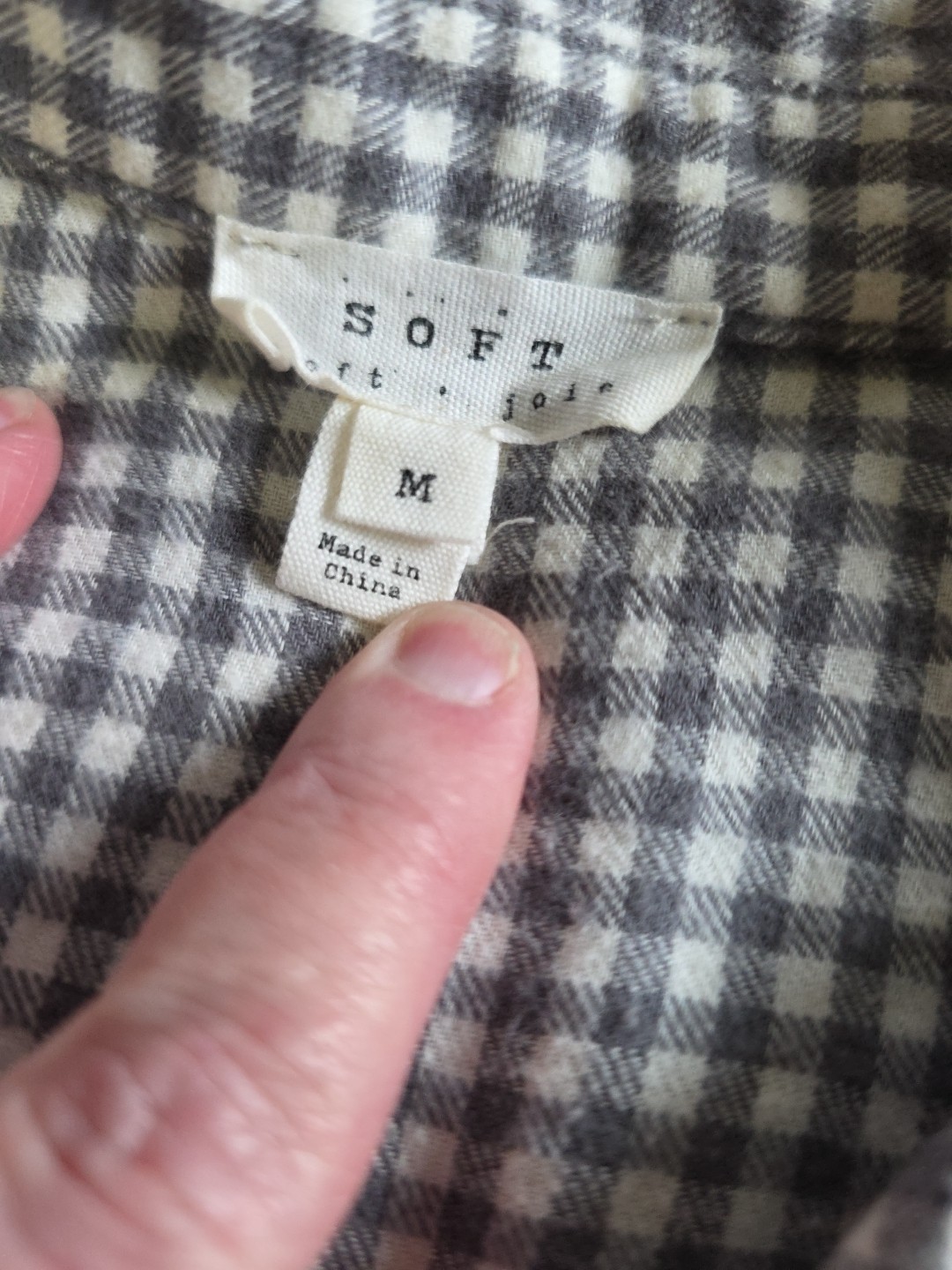 Soft Joie Anabell Gray Plaid Long Sleeve Button Up Collared Blouse Size M. C35