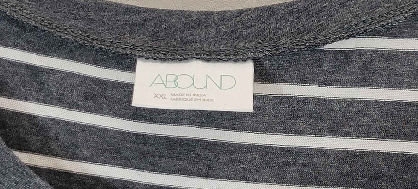 Women Nordstroms Rack Abound Tunic Top Gray White Stripes Long Sleeve Scoop Neck