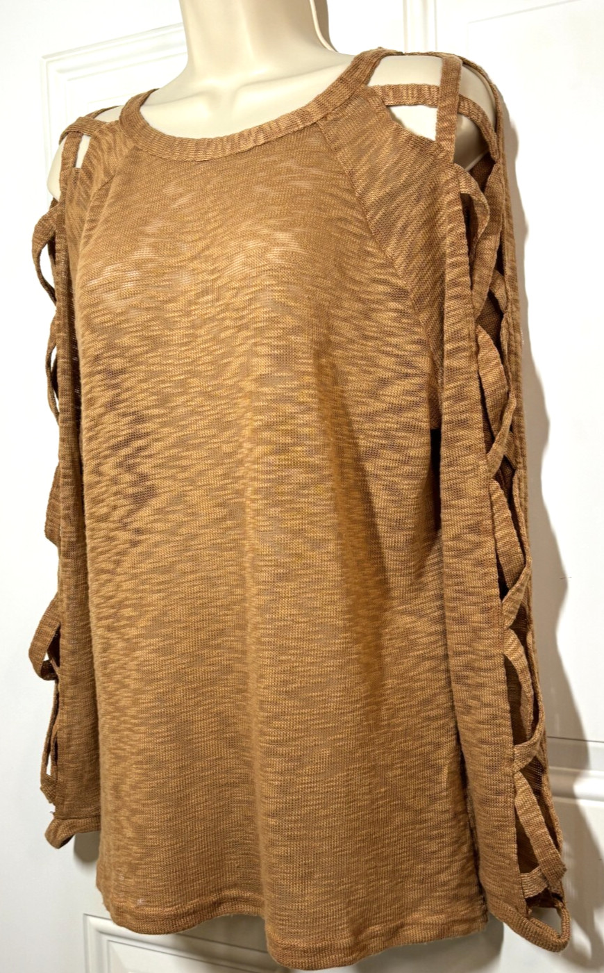 Reverse Blouse Women’s Size Small Cold Shoulder & Sleeves Lightweight Top