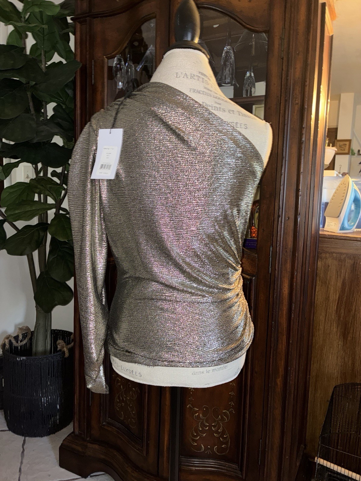 Bailey 44 Women’s Gold One-Shoulder Metallic Ruched Long Sleeve Top L