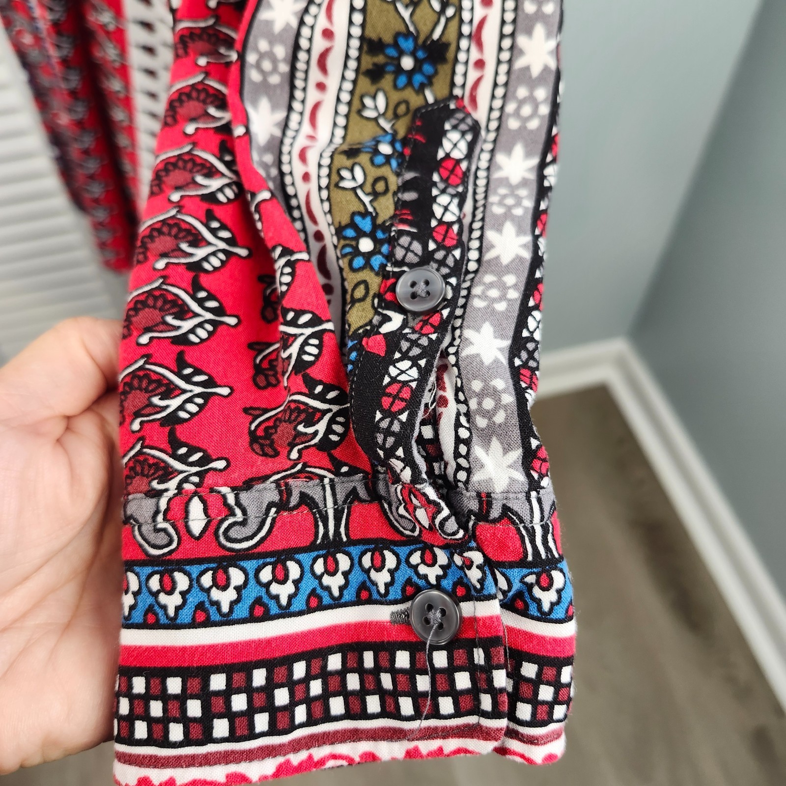 Intro Button Down Top Red Black Multi Long Sleeve Women’s size Medium