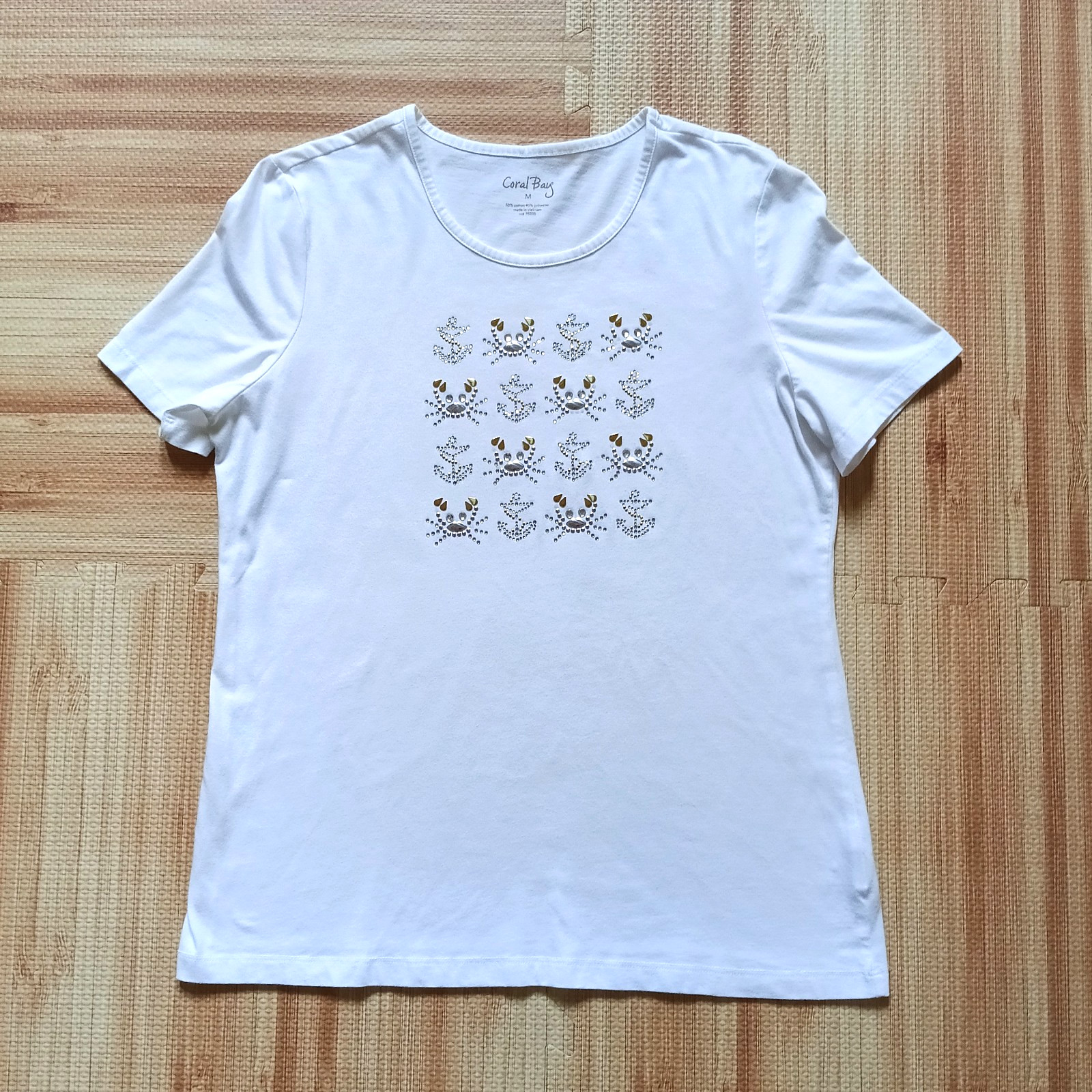 Coral Bay Top Womens Medium White Nautical Theme Embellished Crabs Anchors