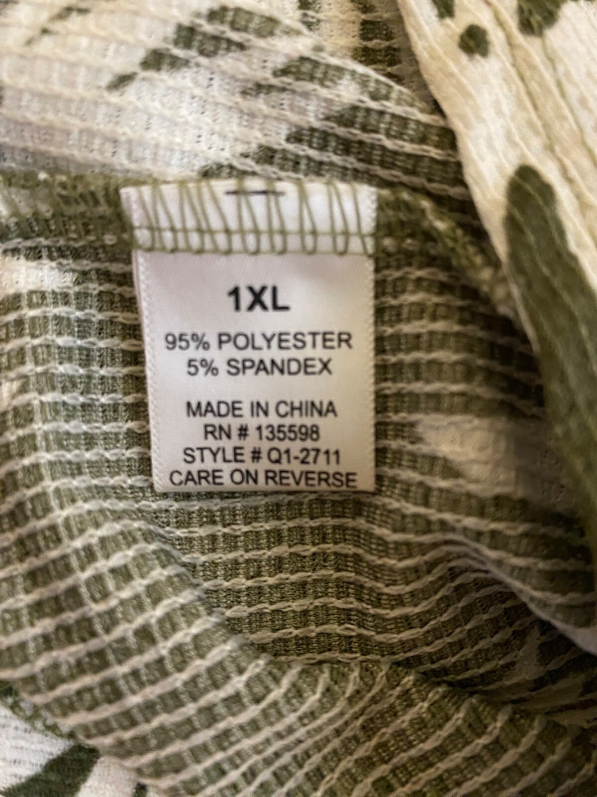 Cure Women’s 1XL Tunic Shell Green Leaf Print Sleeveless Top City Preppy Layer
