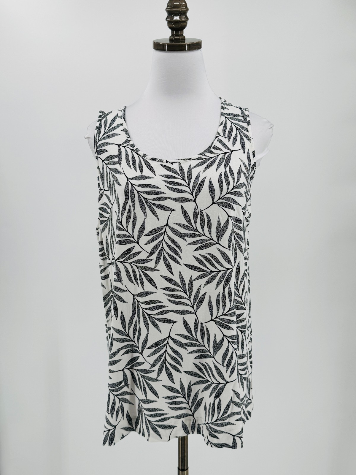 J. Jill Wearever Black White Tropical Leaf Pattern Sleeveless Top Sz L