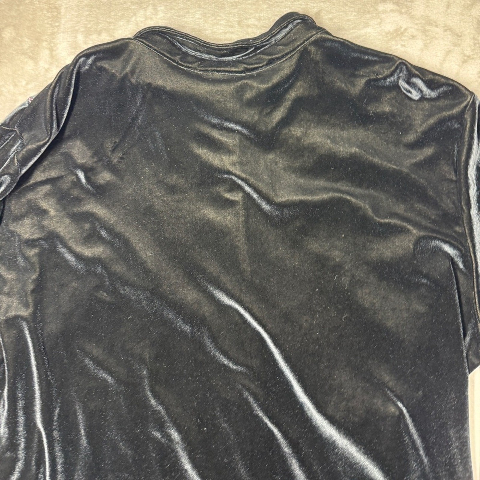 The Disney Store Vintage Women’s Black Velvet Embroidered Mickey Shirt Size XXL