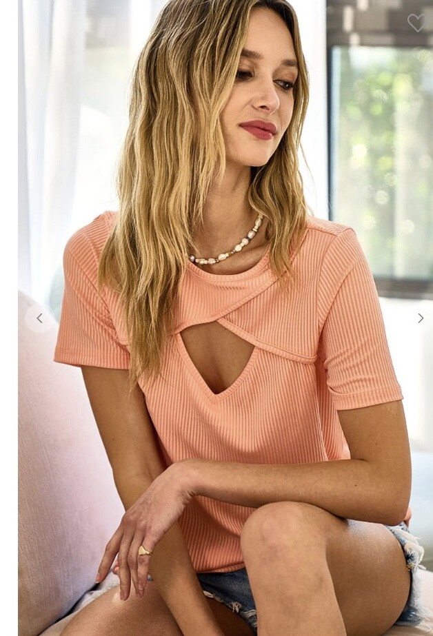 NWT Boutique Designer Peach Soft Knit Top Cut Out Front S M L XL Short Sleeves