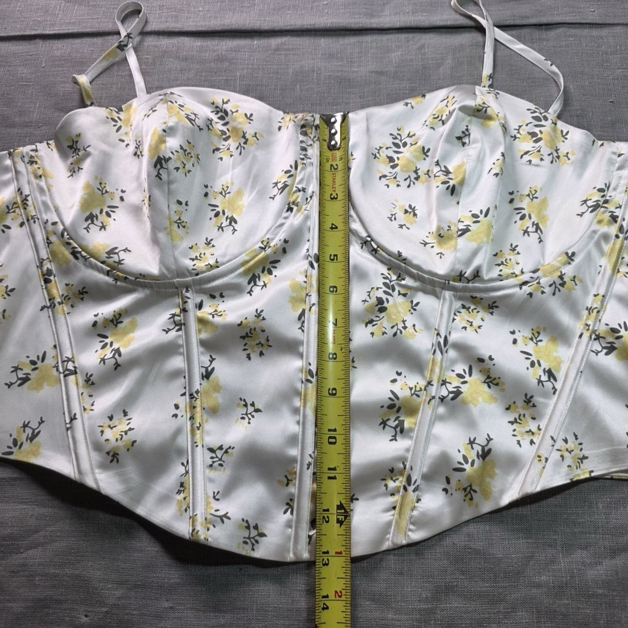 Fashion Nova Floral Corset Bustier Top Size 3XL White Yellow Satin Boning Camiso