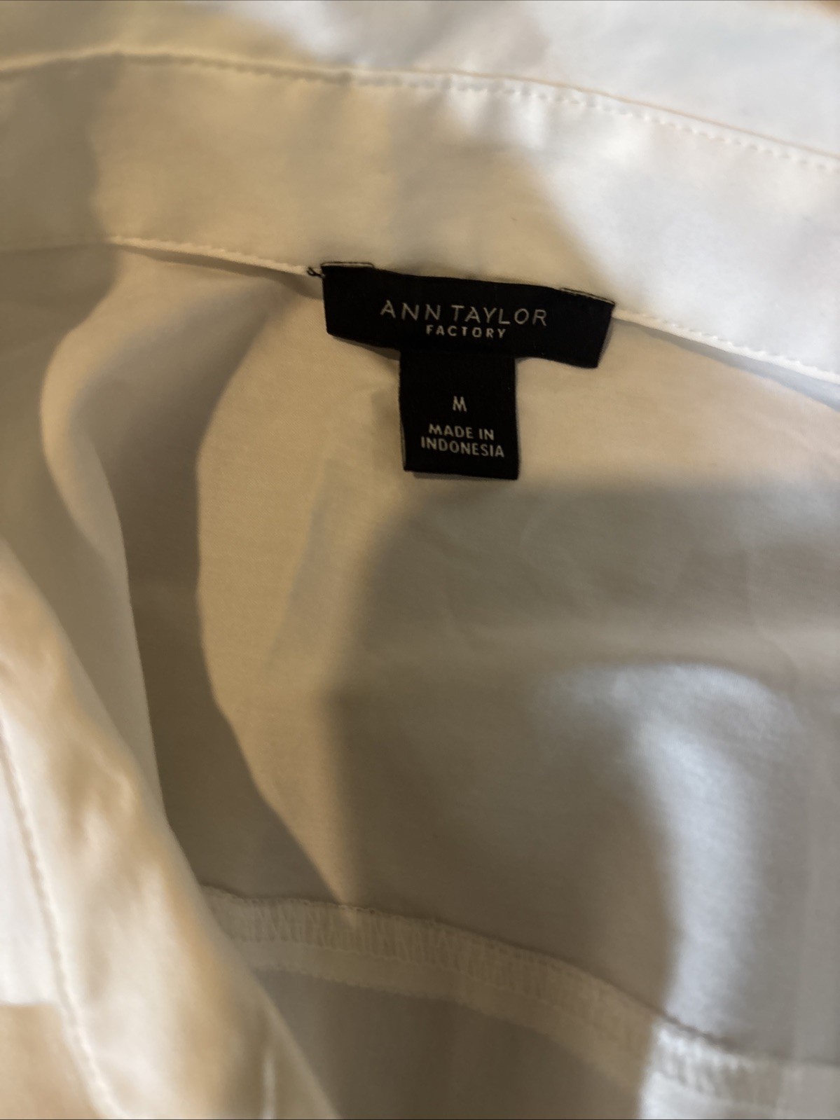 Lot Of Three Womans GAP2/1ann Taylor Button Down Shirts Size M