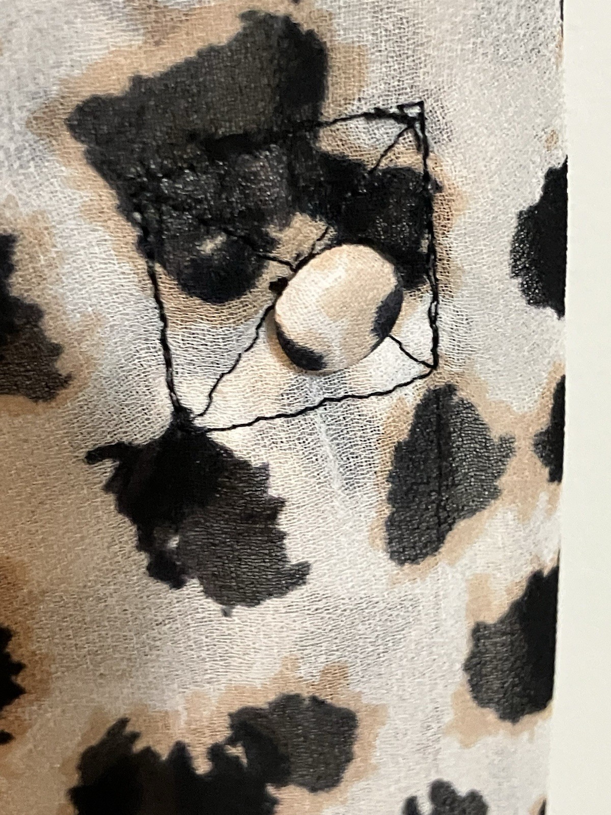 Express Portofino Slim Animal Print Button-Up Blouse Beige/Black XS Petite