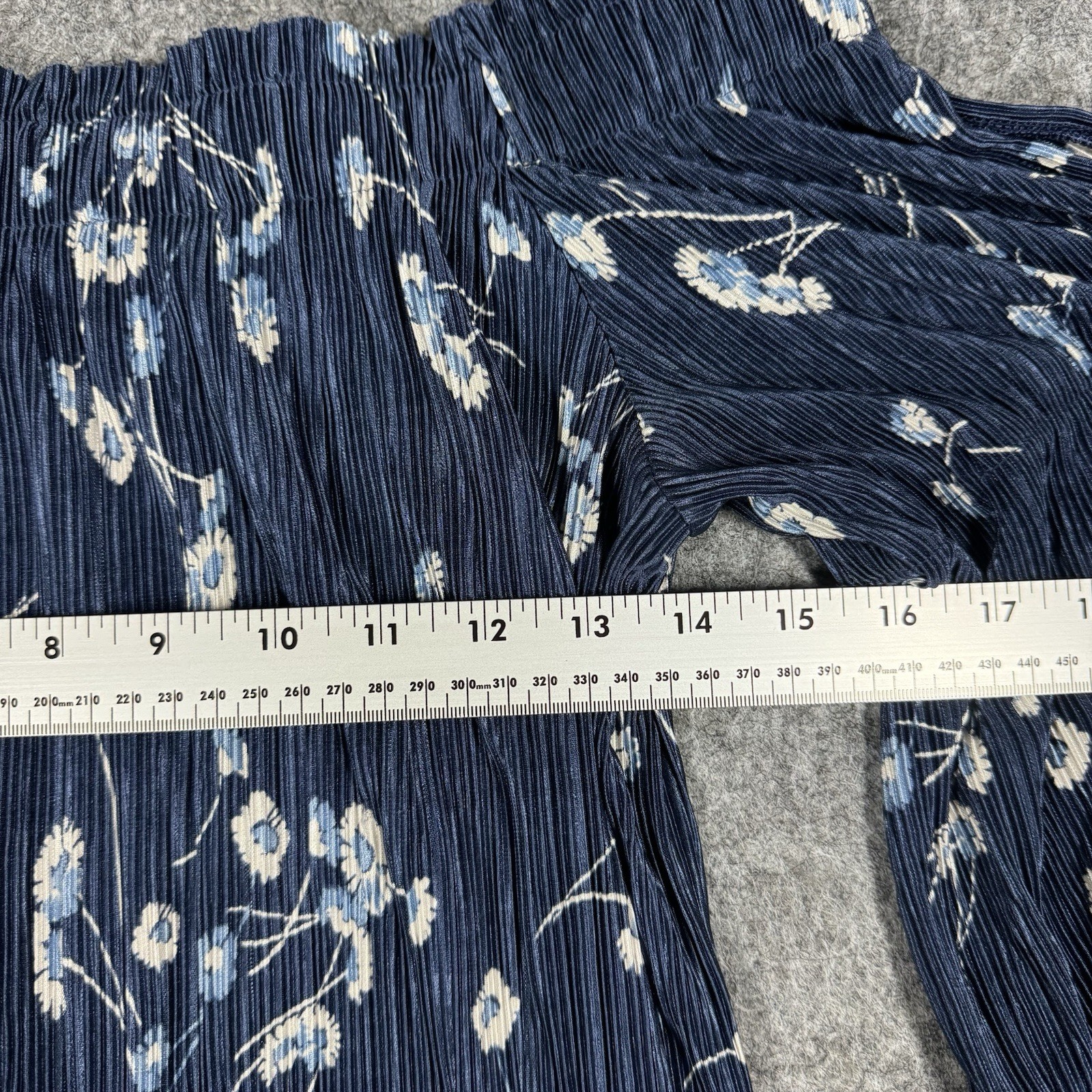 LC Lauren Conrad Floral Blouse Navy Whit Long Sleeve Boho Sz M Cottagecore Fairy