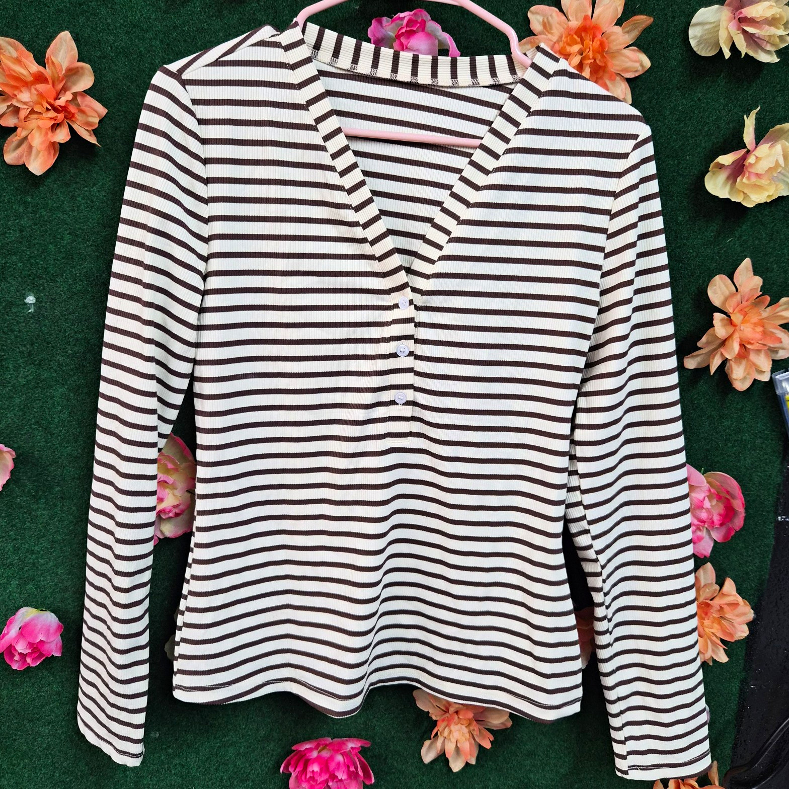 Women’s Striped Henley Top Black/White V-Neck Long Sleeve Knit Stretch M