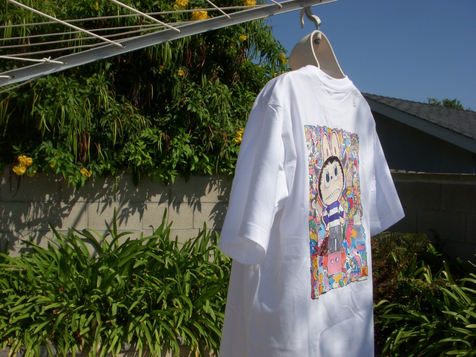 Uniqlo x POP MART UT Graphic T-Shirt THE MONSTERS LABUBU, Sz L