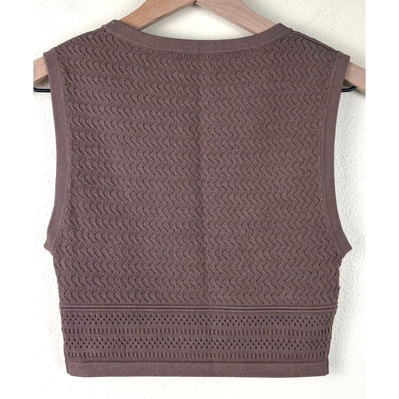 Babaton Aritzia Pointelle Cropped Sweater Tank Size Small in Deep Taupe