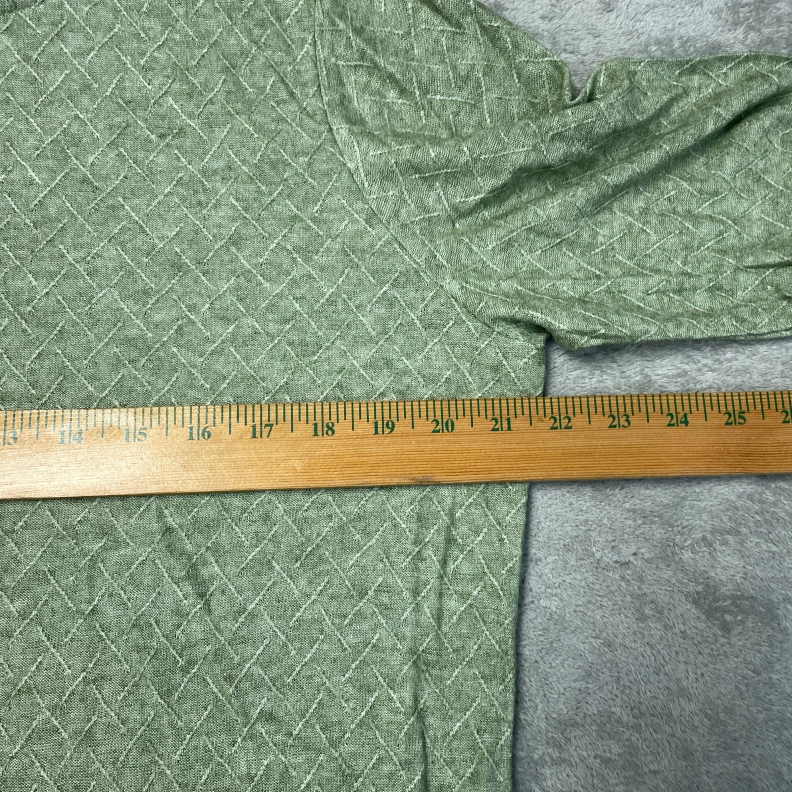 Mario Serrani Women’s L Green Long-Sleeve Textured Knit Top Rayon Blend F1101