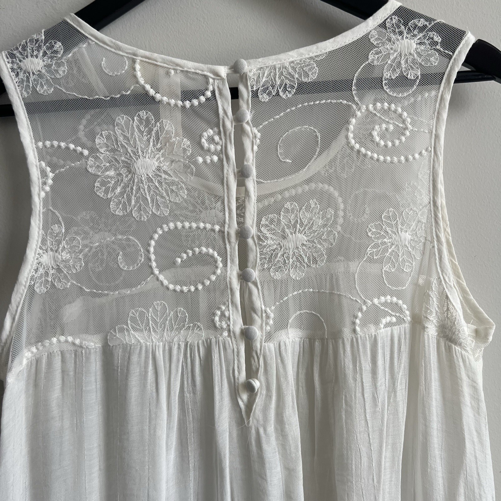 Whimsical Lace Embroidered Top Sleeveless Feminine L Romantic Ethereal Adiva