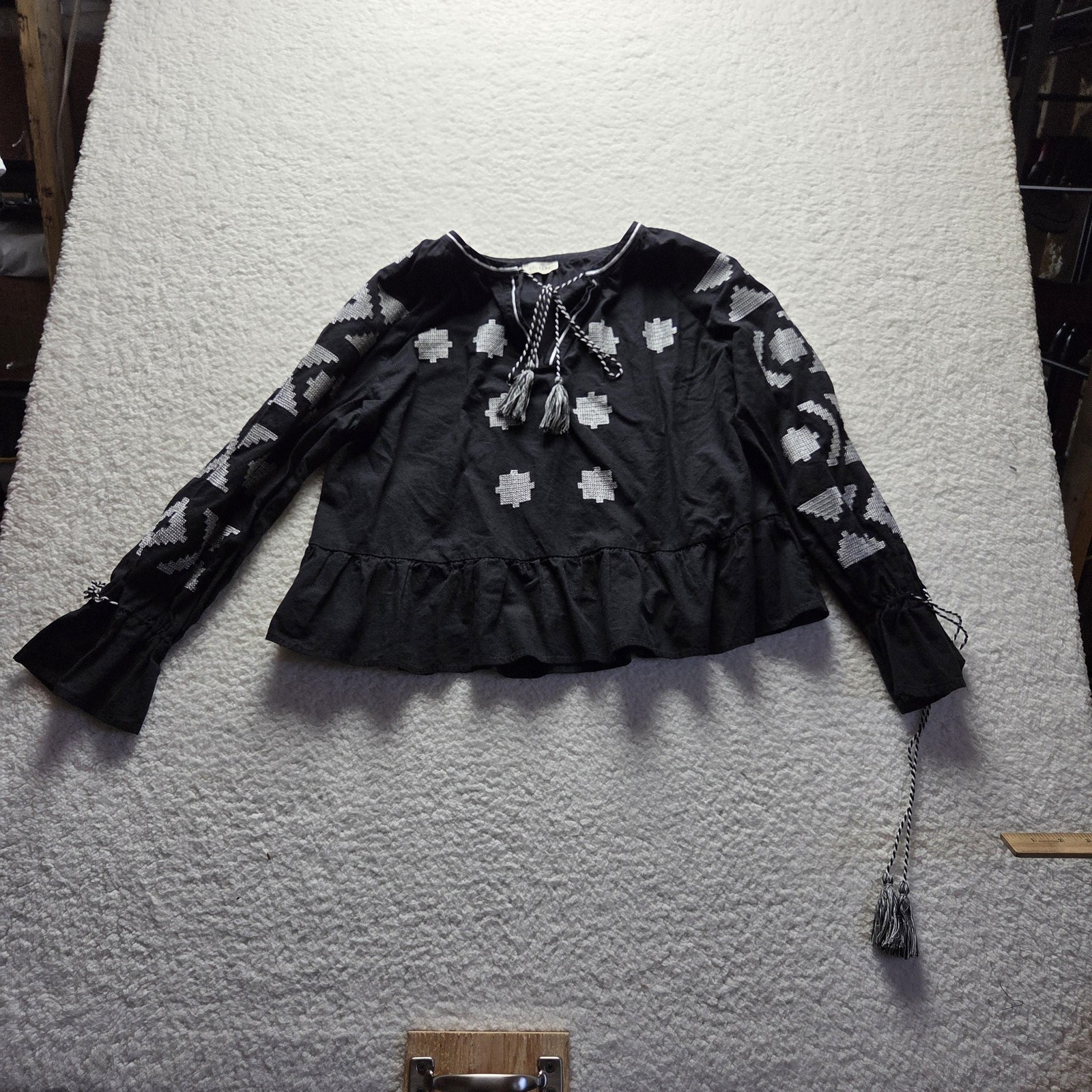 Velzera Blouse Womens Medium Black Embroidered Tassel Boho Long Sleeve Tunic