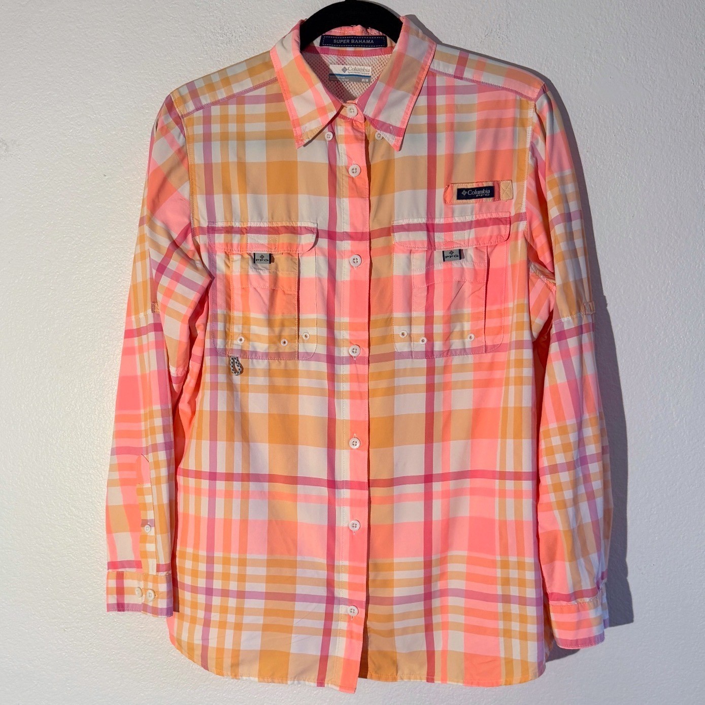 Columbia PFG Super Bahama Fishing Shirt Womens Medium Orange Pink Plaid Vented