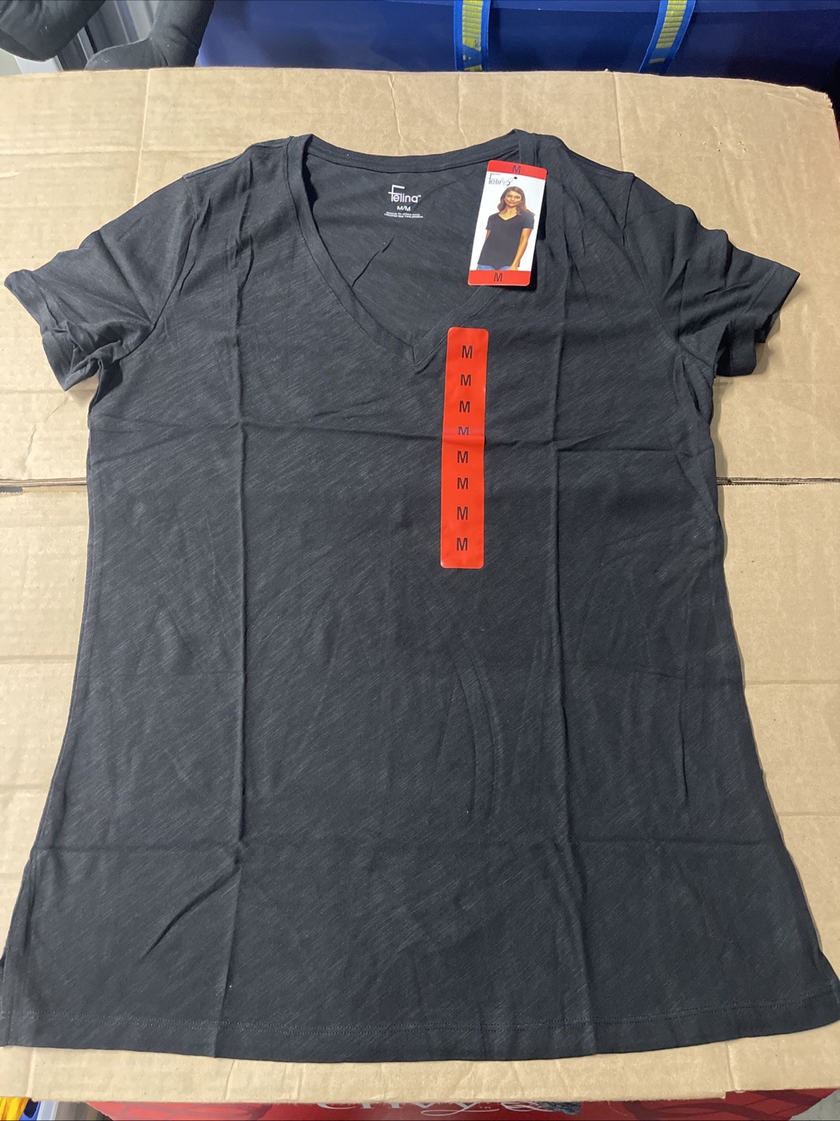 Felina Women V Neck Tee M