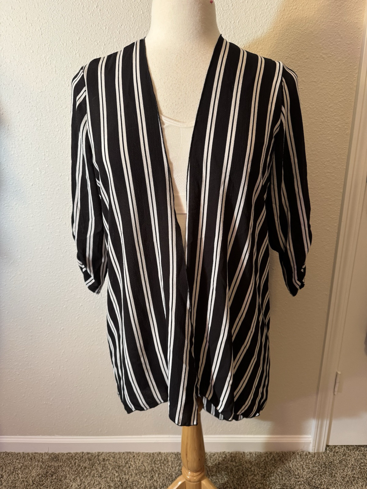 NY Invasion XL Black/White Vertical Stripe Jacket Open Front HiLo Hem Gather SLV