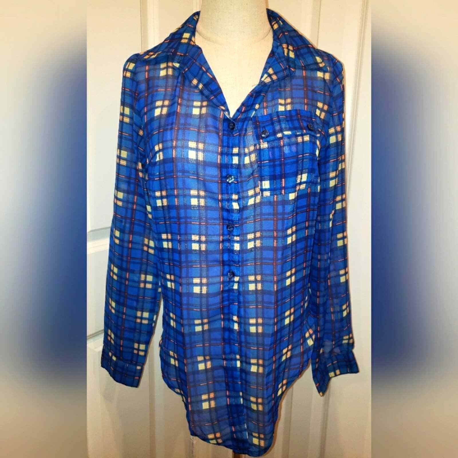 Timing Sheer flowy Button Up Top Women Size Small Lightweight