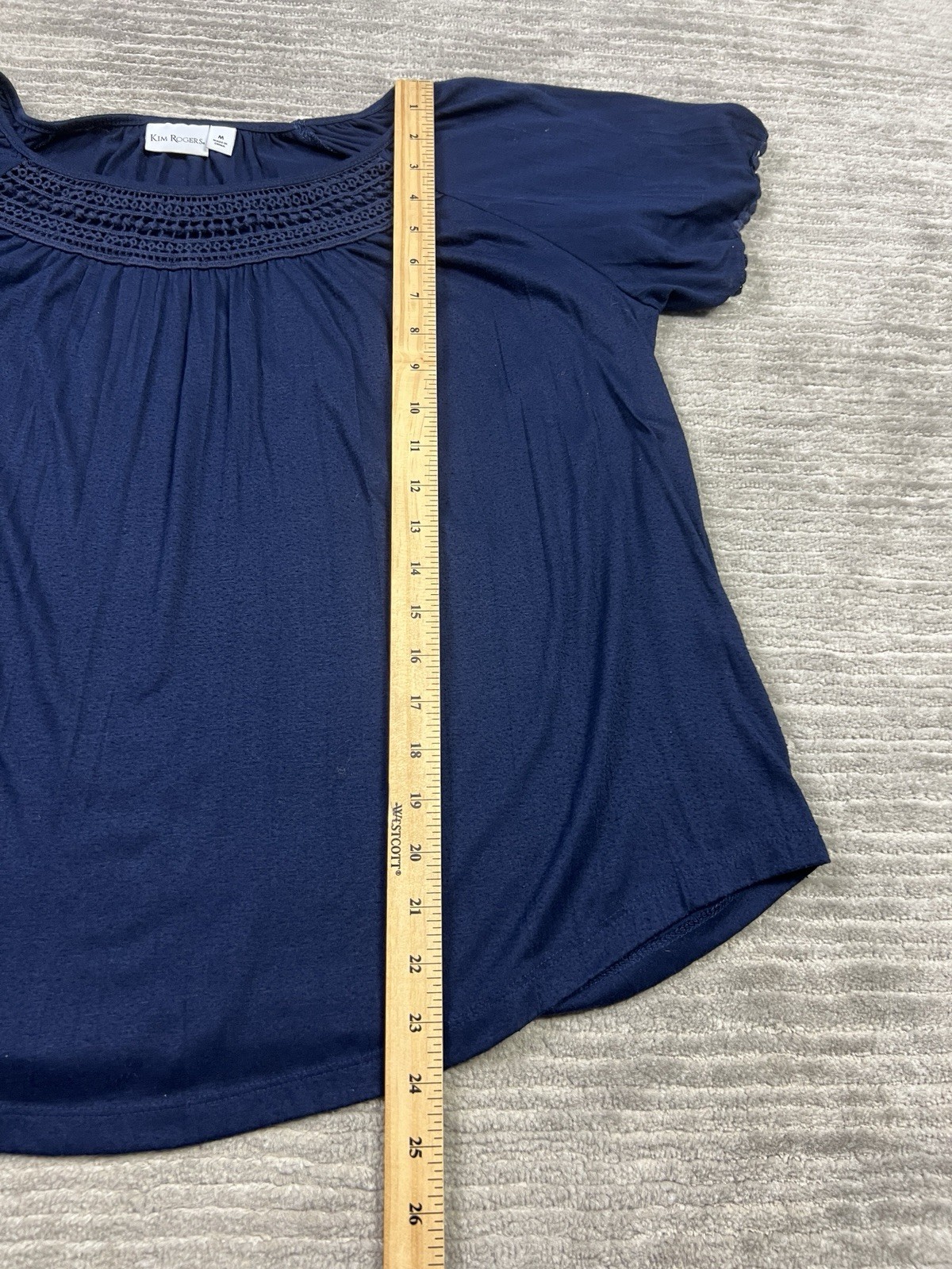 Kim Rogers Top Womens Medium Blue Short Sleeve Polyster Blend Lace Neckline