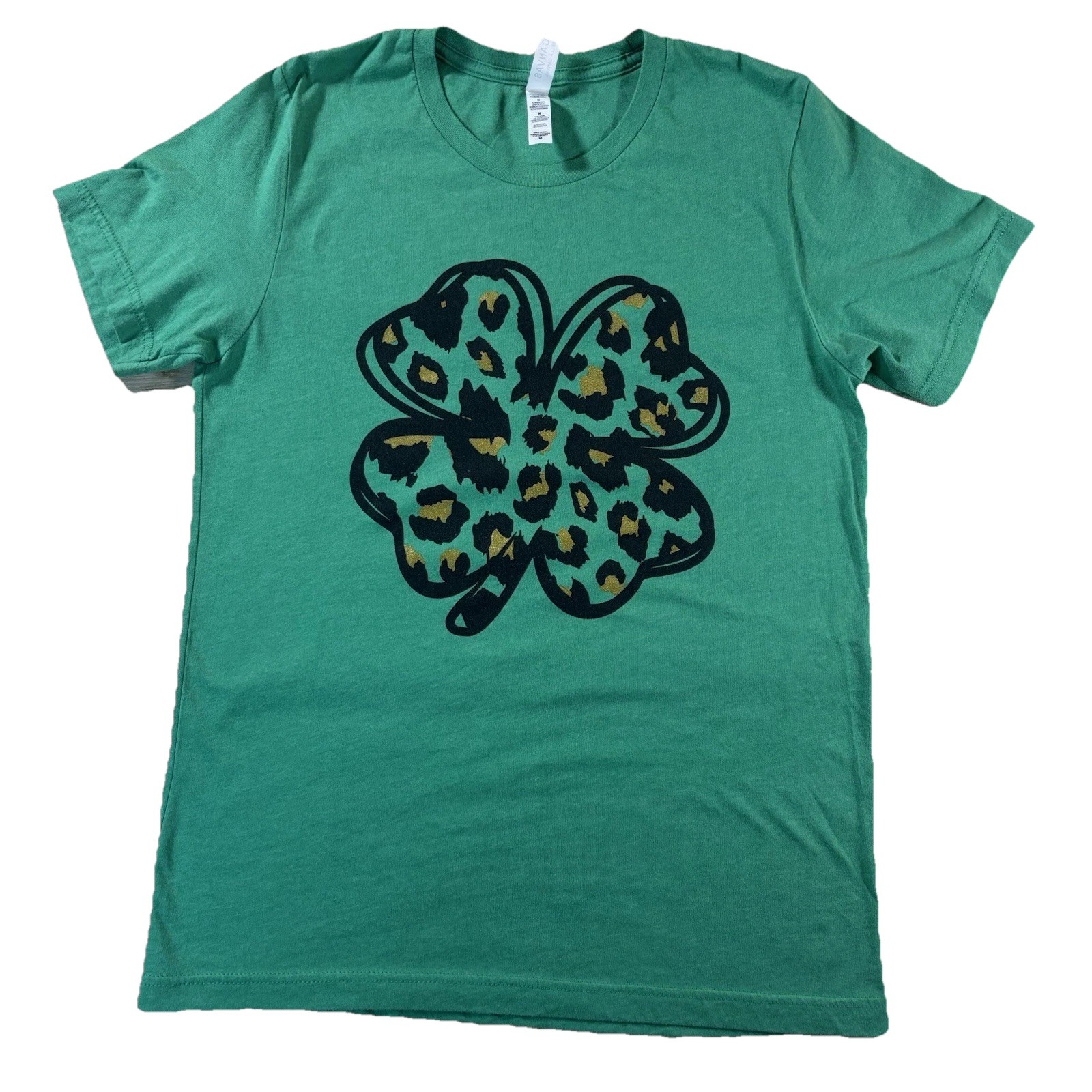 Women Leopard Shamrock Graphic Green Tee Medium St Patrick’s Day