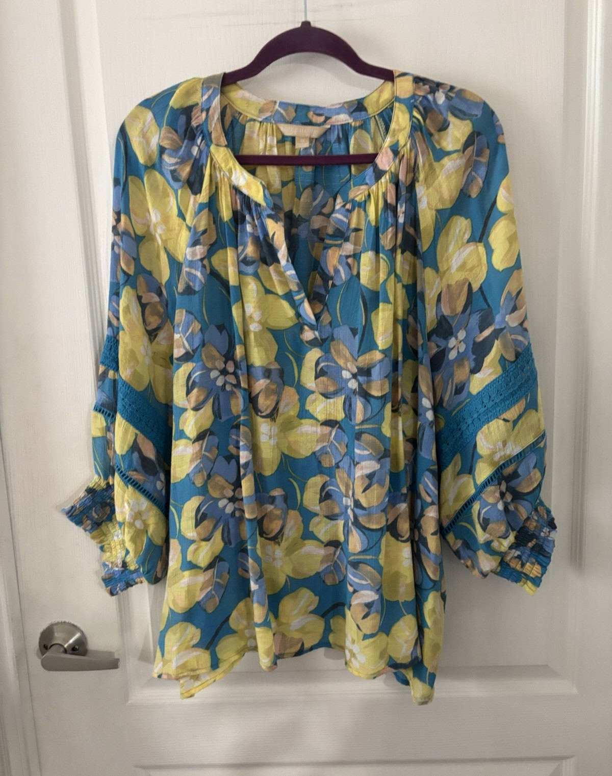Women’s L Blue Yellow Floral Round Neck 3/4 Bell Sleeve Crochet Tunic Blouse