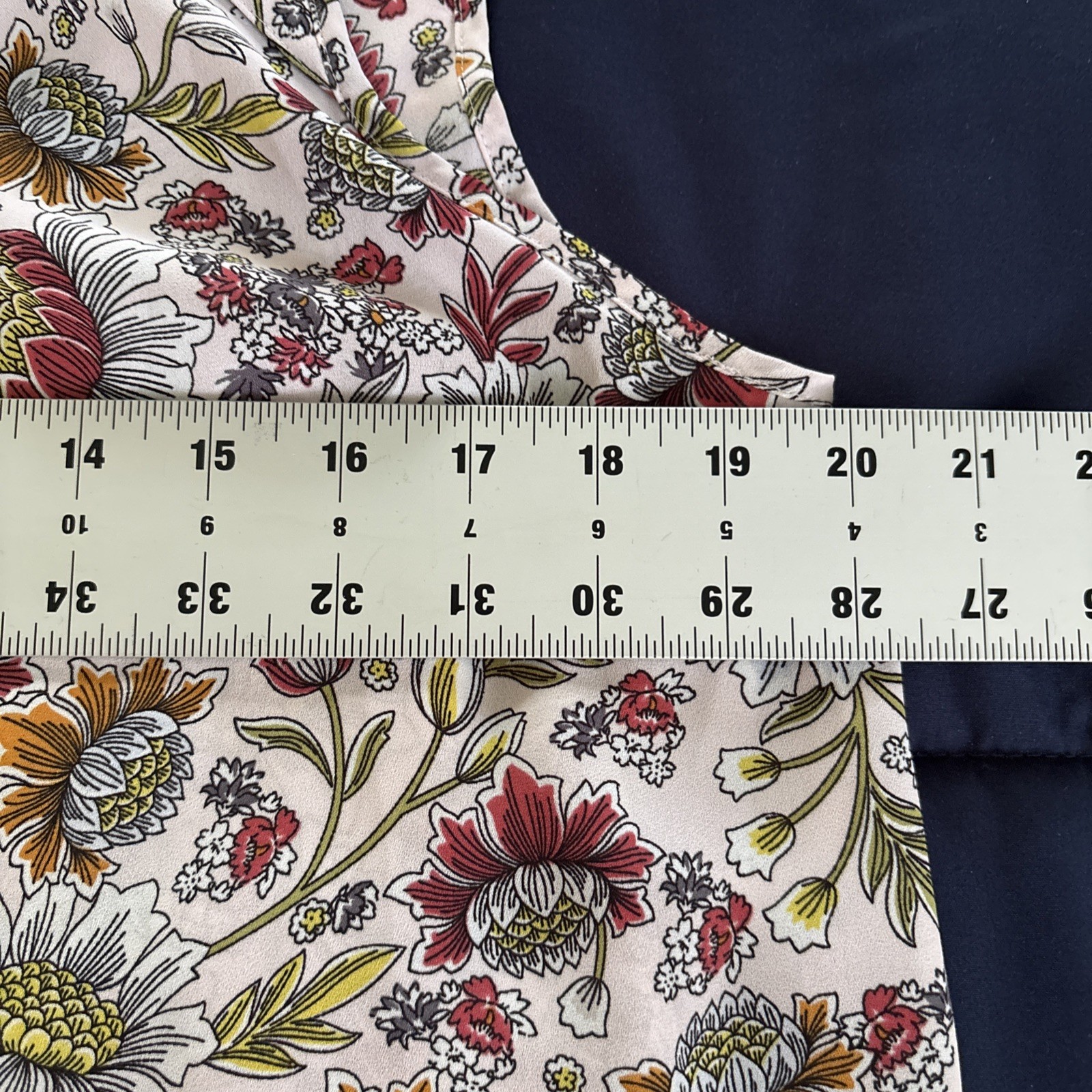 Loft Petite LP Floral Pullover Blouse Top Gold Decor Buttons Career Work Travel