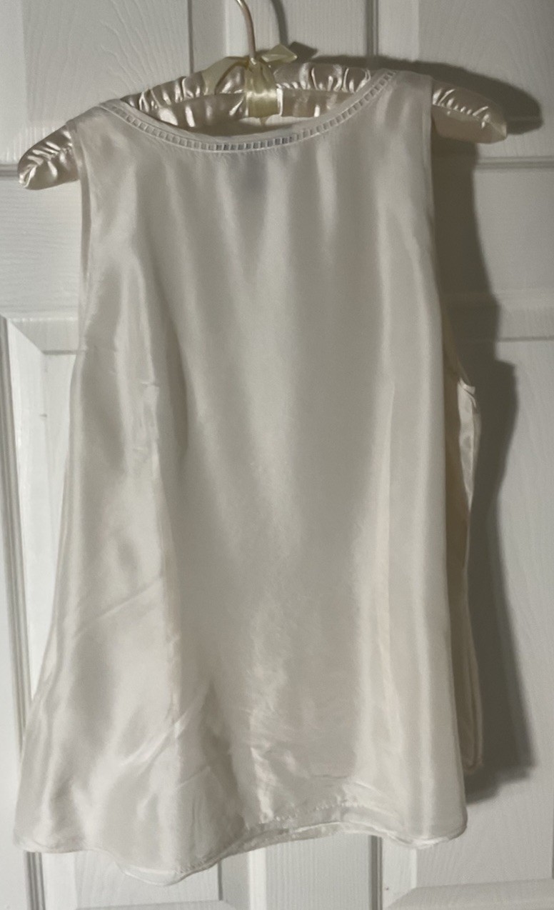 White House Black Market 100% Silk Sleeveless Top Large White w/ Side Zipper