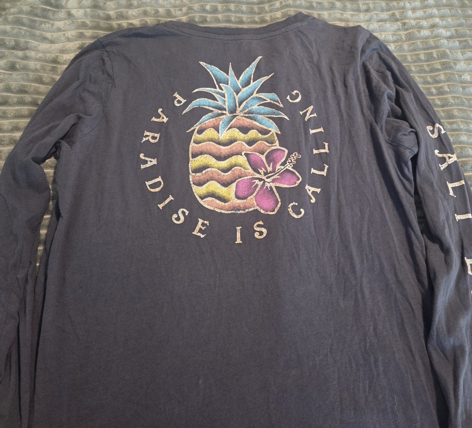 Salt Life S Long Sleeve Crew Neck Pineapple Graphic Tee Surf/Women
