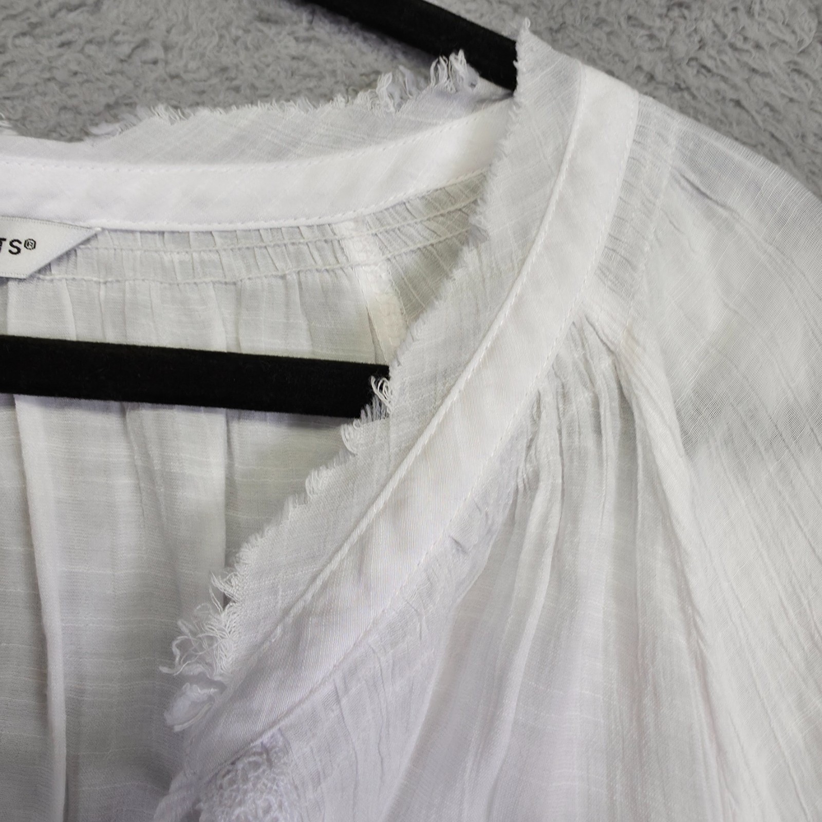 Counterparts Top Womens L White Gauzy Floral Eyelets Lace Boho Peasant Resort