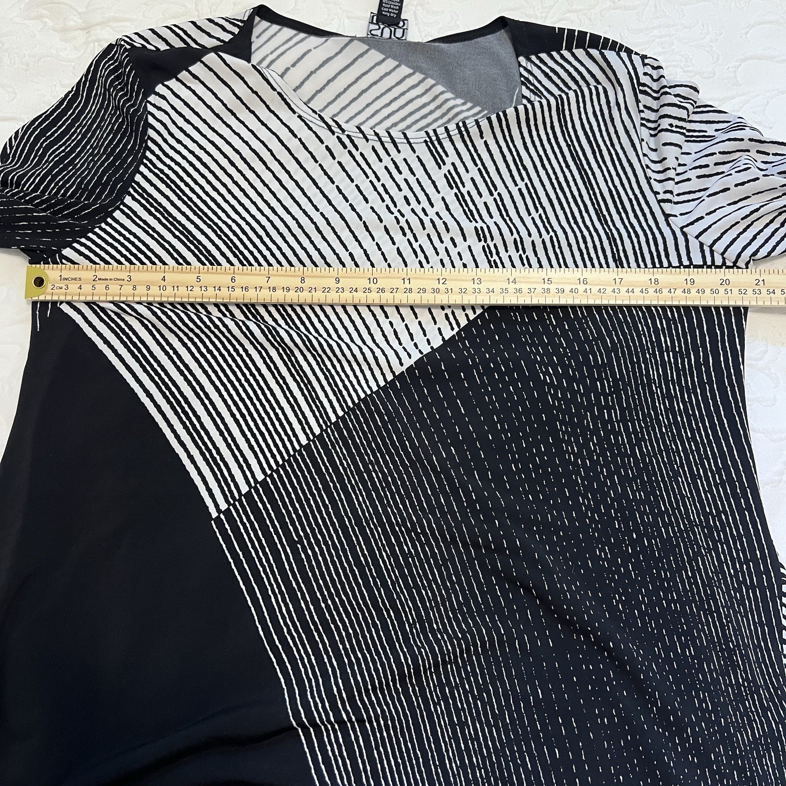 Clara Sun Woo Women’s L Black/White Striped 3/4 Sleeve Scoop Neck Tunic