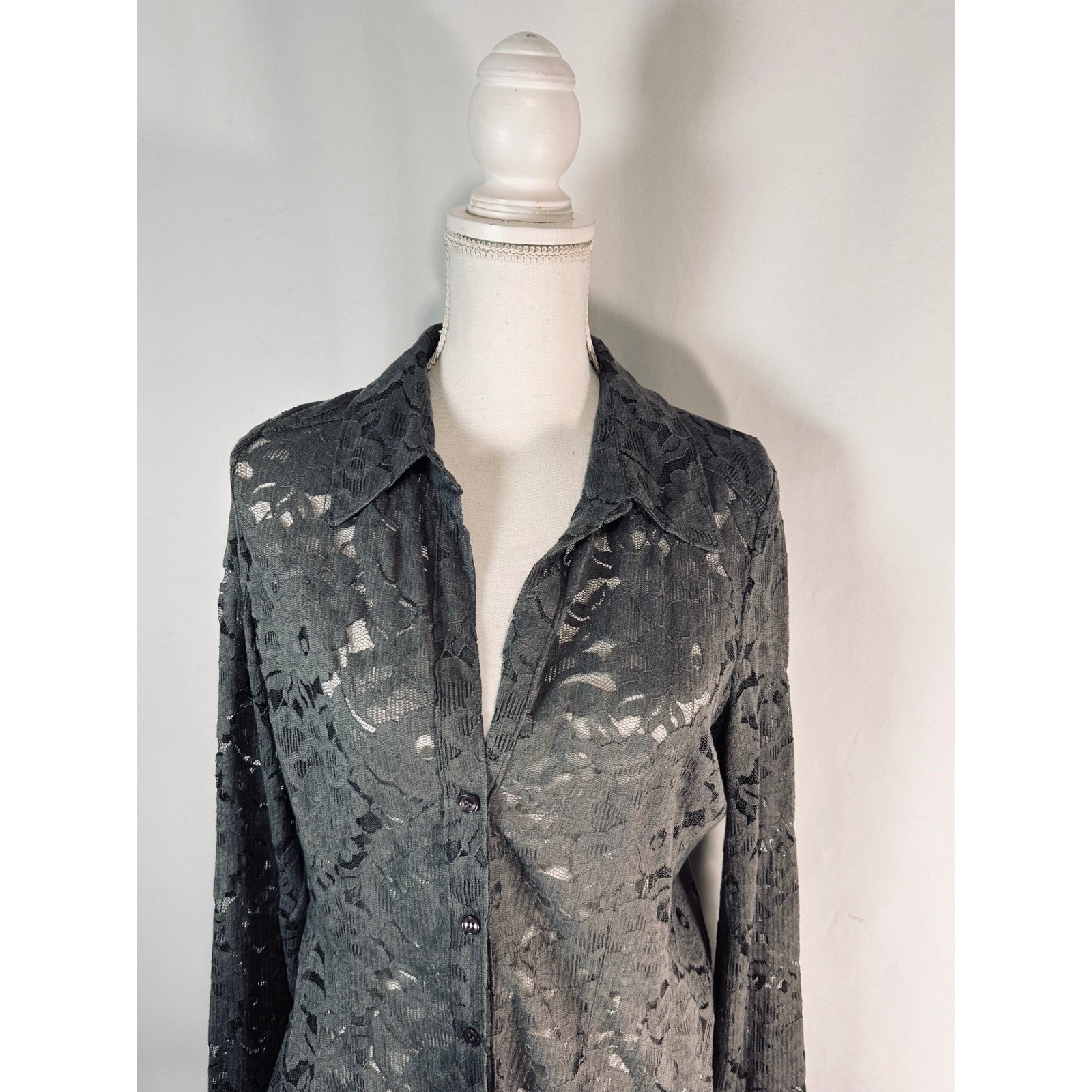 New York & Company Grey Sheer Floral Lace Button Down Stretch Shirt Top Medium
