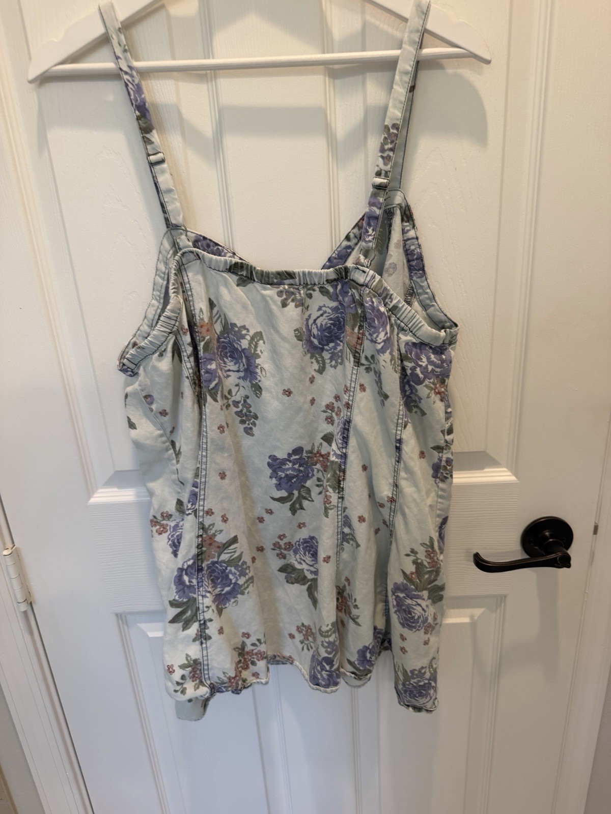 Torrid Size 3X / 3 Light Wash Purple Floral Denim Button Down Tank