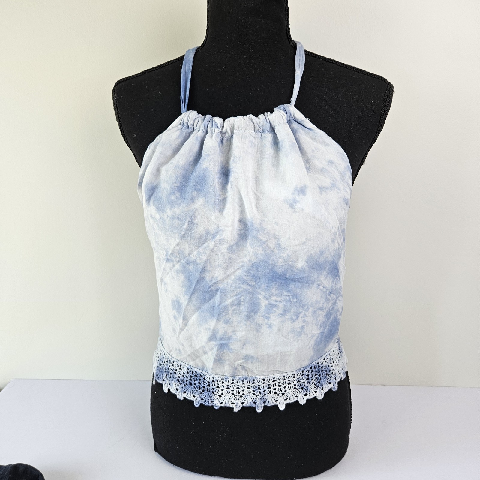 AMERICAN EAGLE Blue Tie Die Halter Top Lace Tie/Open Back Women’s Large Y2K