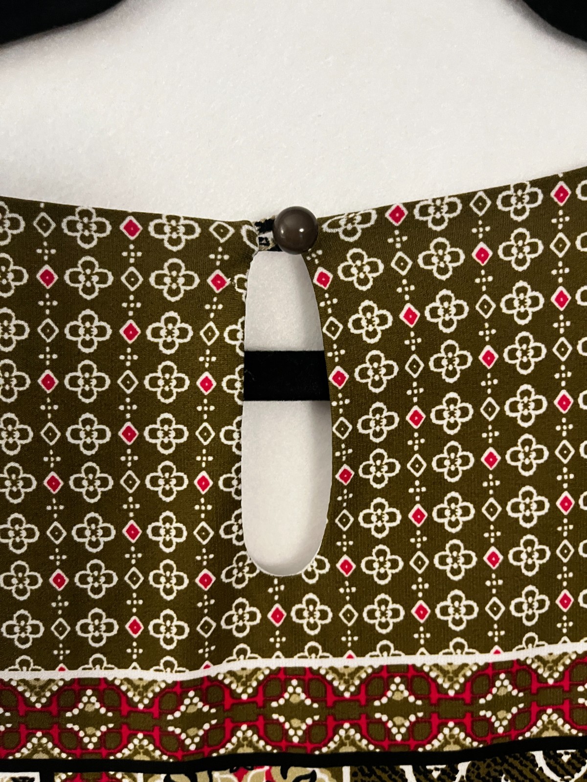 CB Established 1962 Olive Tunic with Geometric Pattern & 3/4 Sleeves Size XL