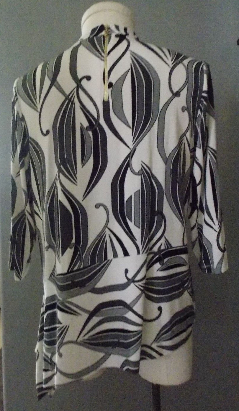 Chico’s Travelers White Black Gray Groovy Print Back Zip Hi Lo Tunic SZ 3P (PXL)