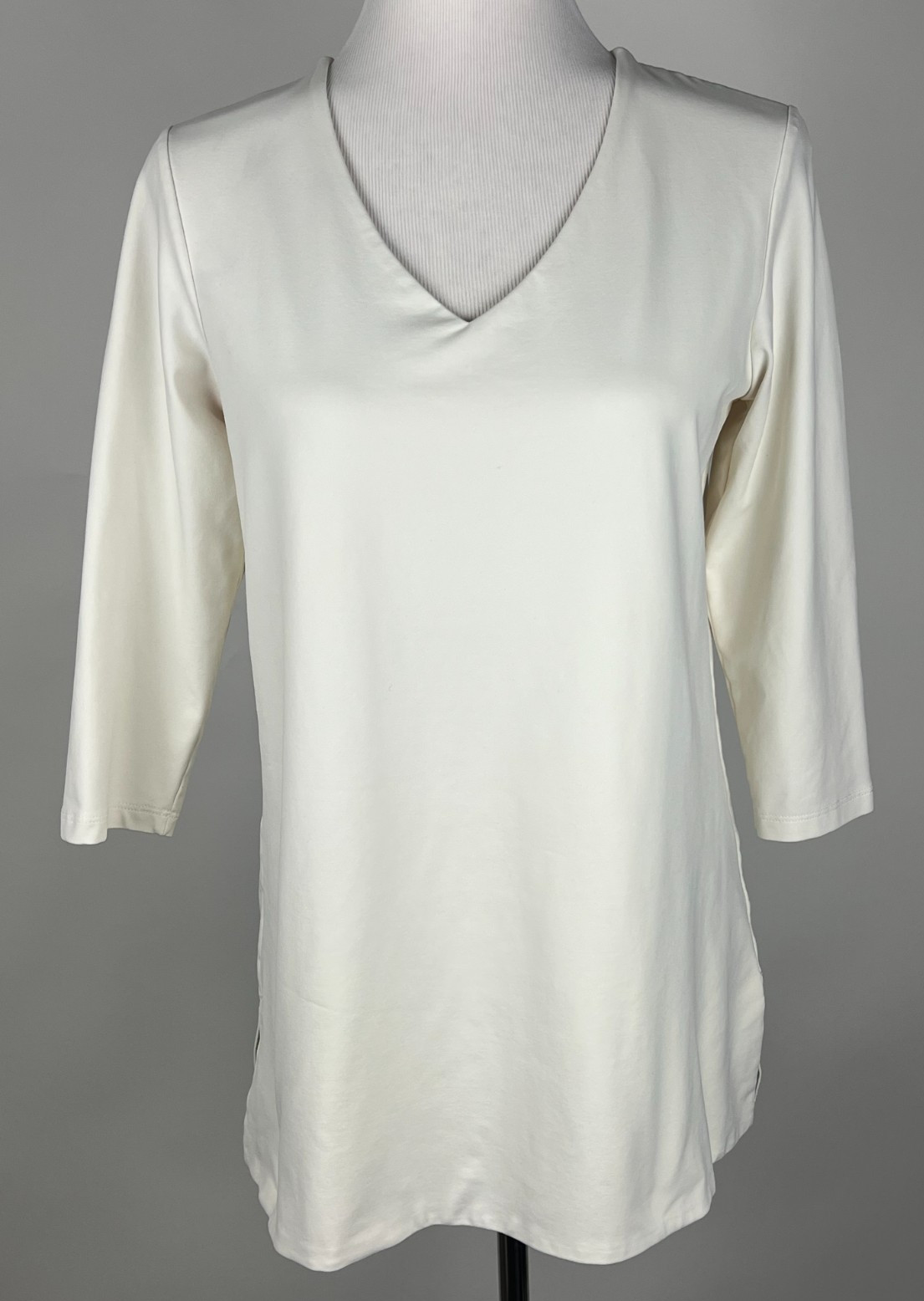 JUDYP / JUDY P Soft Stretchy ‘Sandra V-Neck 3/4 Sleeve Tunic’ – M, Ivory